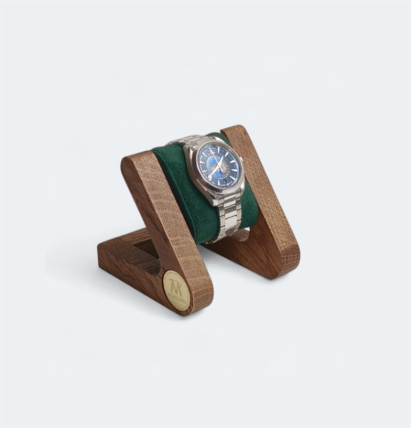 Watch Stand i mørk egetræ - læg dit ur med stil! - to farver pude